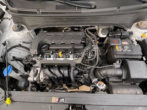 Used 2025 Hyundai Venue SEL FWD image 26