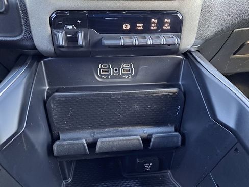 Certified 2021 RAM 2500 Laramie w/ Night Edition image 37