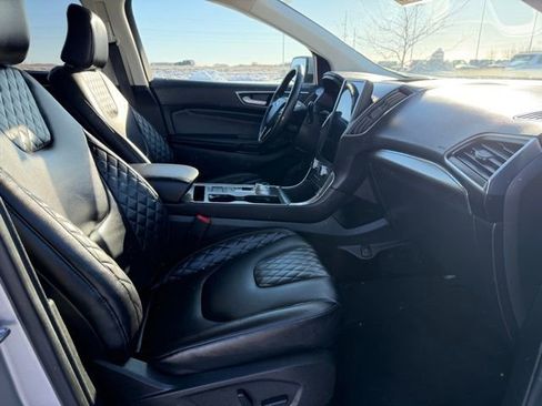Used 2024 Ford Edge Titanium image 13