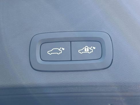 New 2026 Volvo XC40 B5 Plus w/ Protection Package Premier image 13