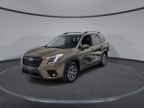 Certified 2023 Subaru Forester Premium image 3