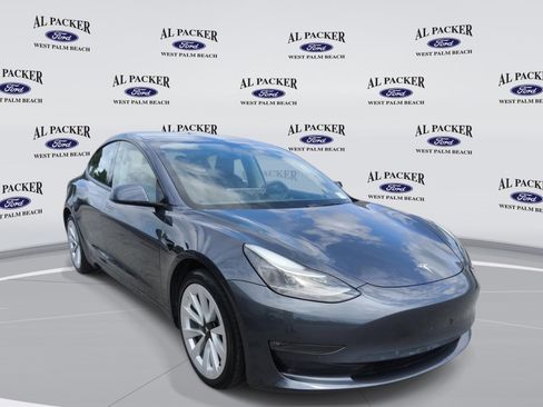 Used 2022 Tesla Model 3 Long Range AWD/4WD image 7