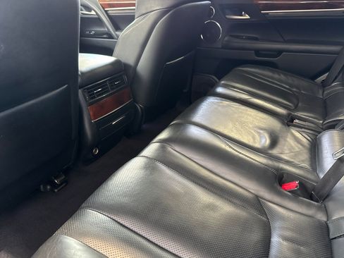 Used 2017 Lexus LX 570 4WD w/ Luxury Package image 15