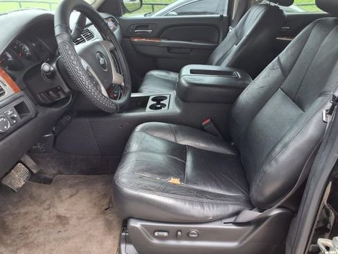 Used 2013 Chevrolet Suburban LT w/ Luxury Package RWD image 11