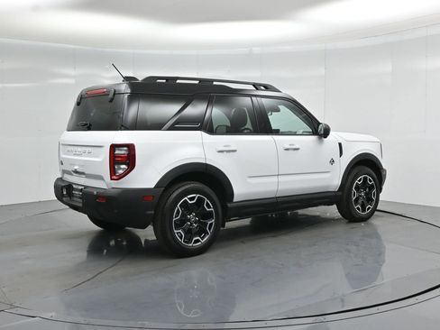 Used 2025 Ford Bronco Sport Outer Banks w/ Outer Banks Tech Package+ AWD/4WD image 28