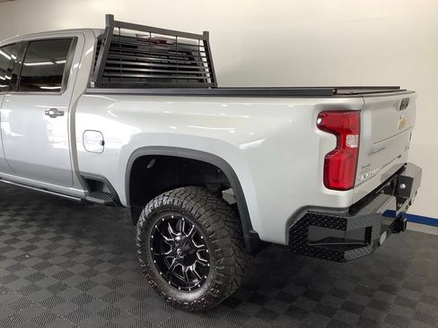 Used 2022 Chevrolet Silverado 2500 High Country AWD/4WD image 4