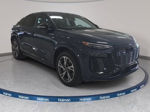 New 2027 Audi Q6 e-tron Premium Plus AWD/4WD image 3