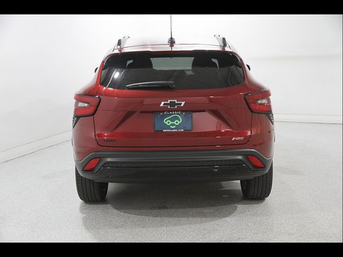 Certified 2025 Chevrolet Trax RS w/ Driver Confidence Package FWD image 19