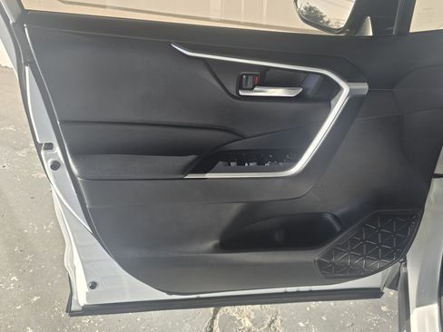 Used 2023 Toyota RAV4 XLE image 20