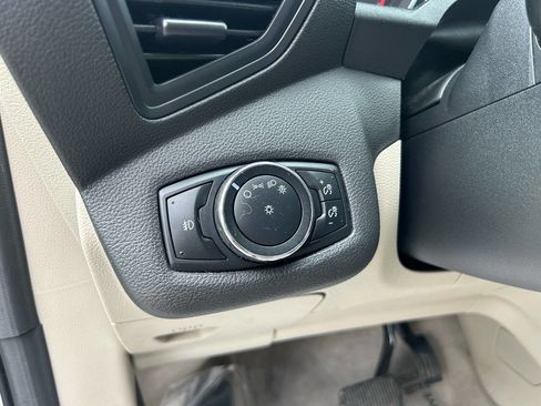 Used 2015 Ford Escape SE w/ Equipment Group 201A AWD/4WD image 19
