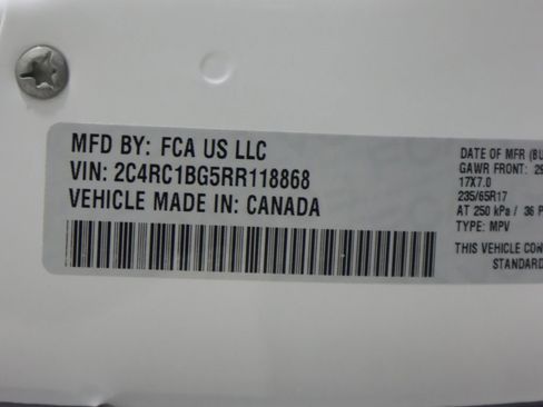 Used 2024 Chrysler Pacifica Touring-L image 50