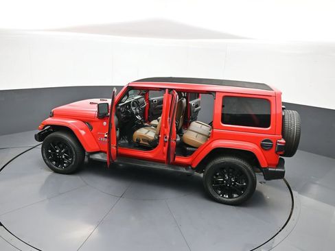 Used 2022 Jeep Wrangler Unlimited Sahara w/ Cold Weather Group AWD/4WD image 45