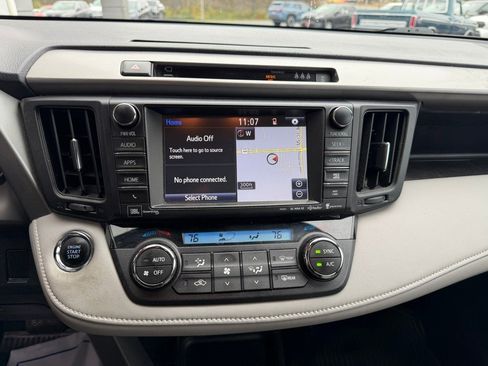 Used 2017 Toyota RAV4 Platinum image 16