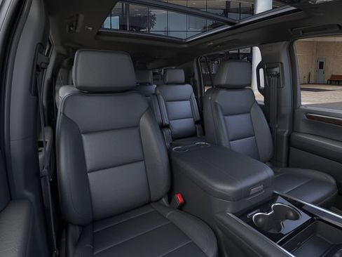 New 2026 Chevrolet Suburban Z71 w/ Comfort Package AWD/4WD image 16