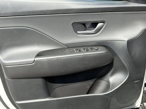 New 2026 Hyundai Kona Limited FWD image 10