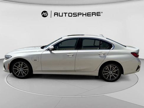 Used 2022 BMW 330e w/ Driving Assistance Package RWD image 5