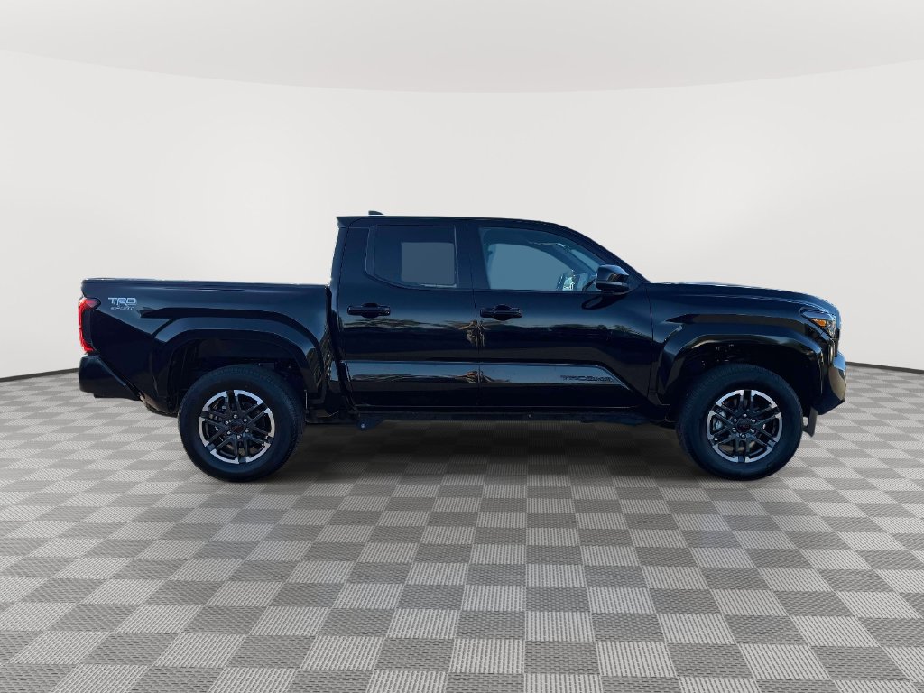 Used 2025 Toyota Tacoma TRD Sport AWD/4WD image 8
