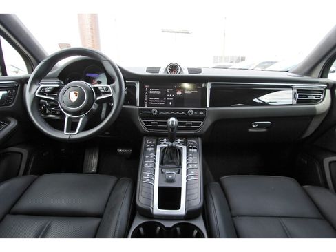 Used 2020 Porsche Macan S image 11
