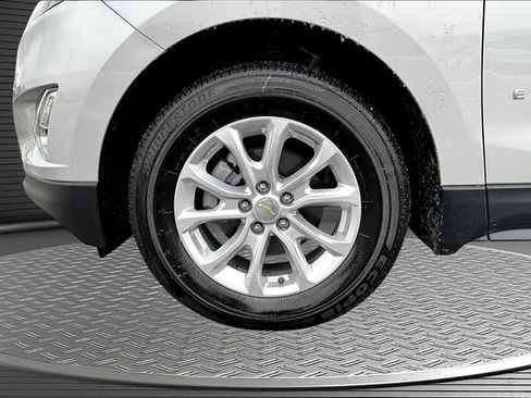 Used 2020 Chevrolet Equinox LT image 32