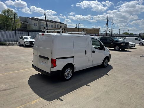 Used 2019 Nissan NV200 S image 8