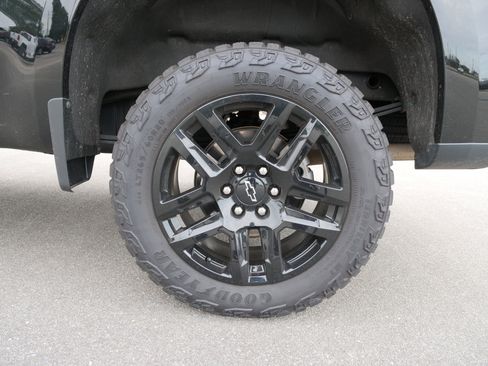 Certified 2024 Chevrolet Silverado 1500 LT Trail Boss w/ Convenience Package II image 13