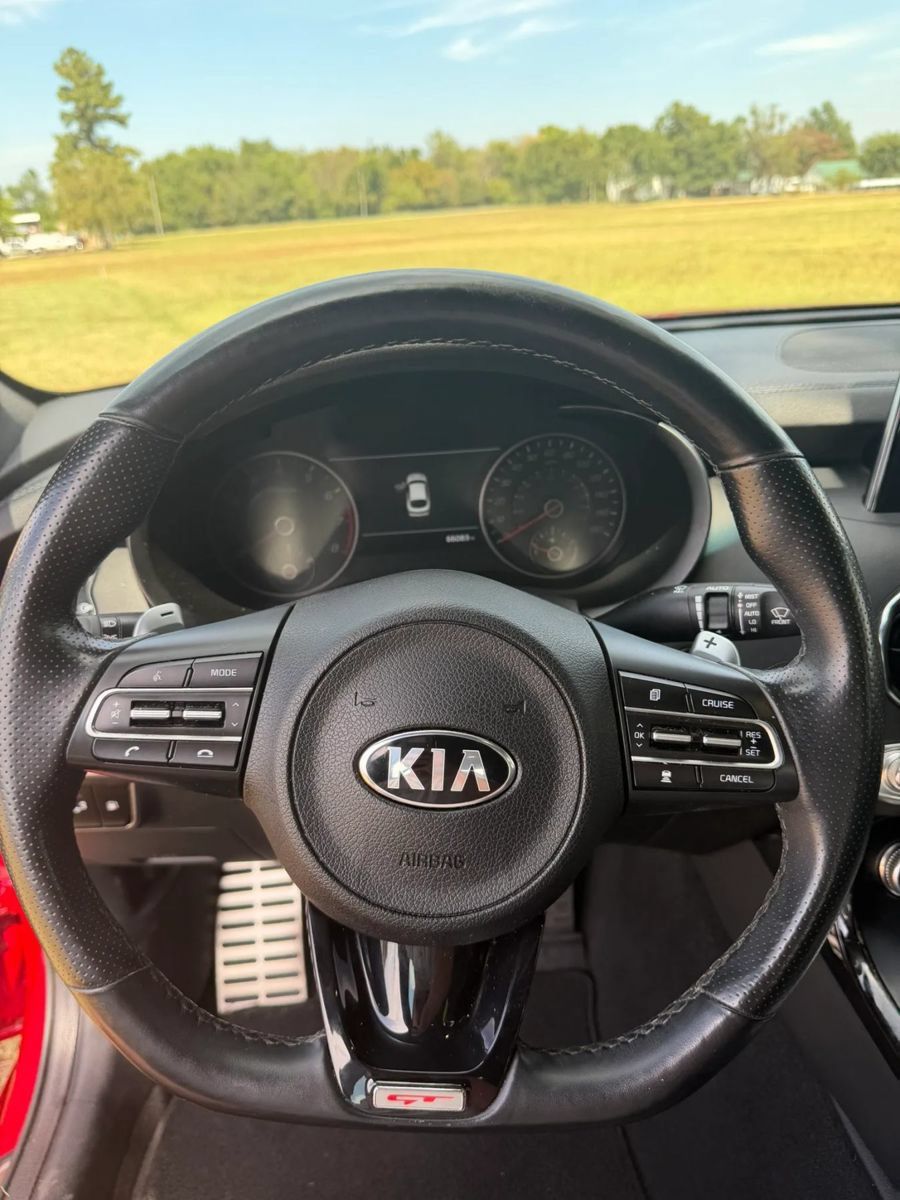 Used 2019 Kia Stinger GT1 AWD/4WD image 11