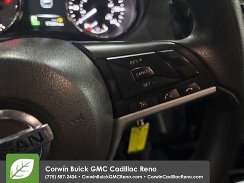 Used 2017 Nissan Rogue S image 16