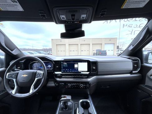 Used 2024 Chevrolet Silverado 1500 LTZ image 15