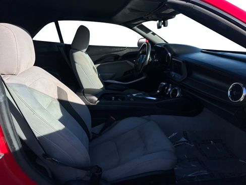 Used 2020 Chevrolet Camaro LT image 15