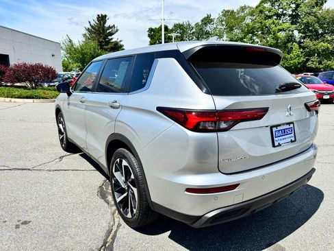 Used 2022 Mitsubishi Outlander ES AWD/4WD image 4