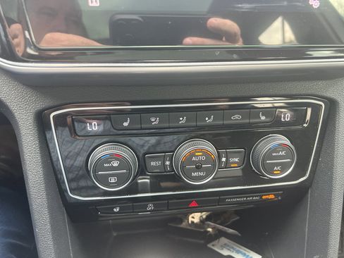 Used 2019 Volkswagen Atlas SEL R-Line image 13