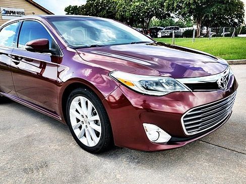 Used 2013 Toyota Avalon Limited FWD image 11