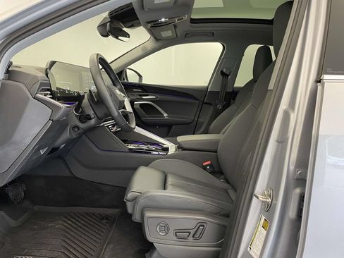 Certified 2025 Audi Q5 Premium w/ Premium Plus AWD/4WD image 5