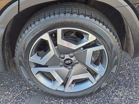 Used 2024 Hyundai Palisade SEL w/ Premium Package FWD image 7