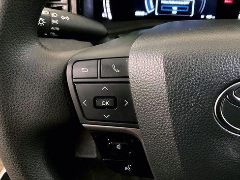 Used 2025 Toyota Camry LE image 17