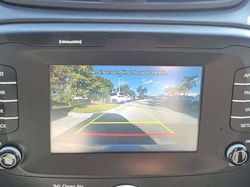 Used 2018 Kia Soul + image 21