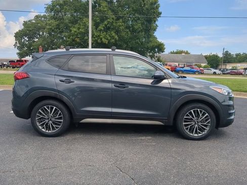 Used 2021 Hyundai Tucson SEL FWD image 3