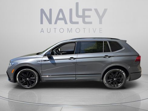 Certified 2022 Volkswagen Tiguan SE R-Line FWD image 2