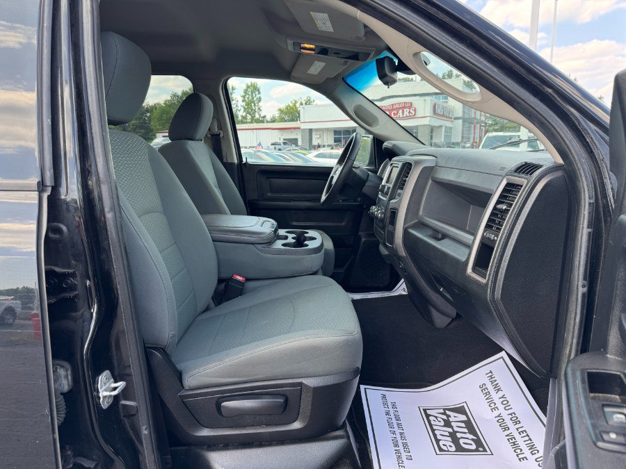 Used 2014 RAM 1500 ST w/ SXT Appearance Group AWD/4WD image 18