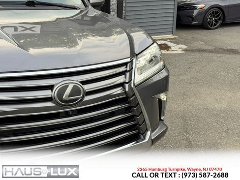 Used 2018 Lexus LX 570 4WD w/ Luxury Package image 3