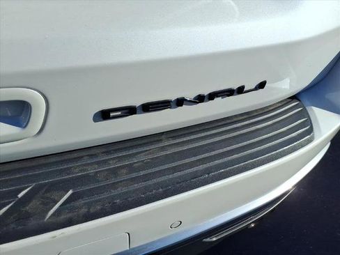 Certified 2024 GMC Yukon XL Denali image 9