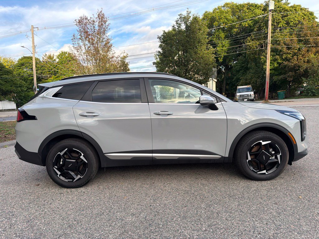 Certified 2026 Kia Sportage EX w/ EX Panorama Roof Package AWD/4WD image 8