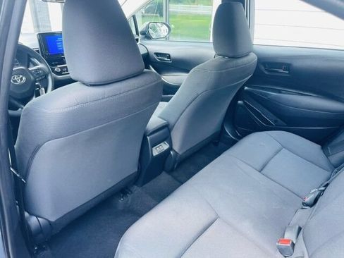 Used 2025 Toyota Corolla LE FWD image 28