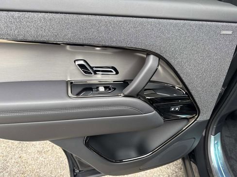 New 2026 Land Rover Range Rover Sport SE AWD/4WD image 13