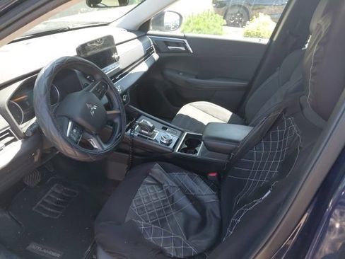 Used 2023 Mitsubishi Outlander SE FWD image 5