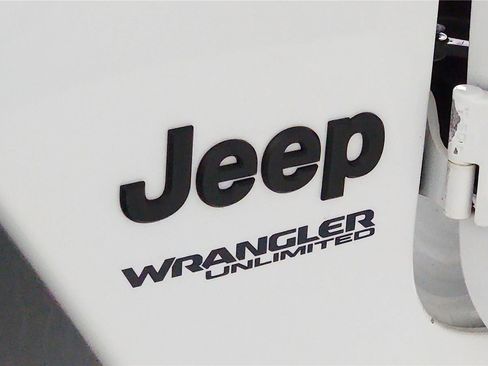 Used 2020 Jeep Wrangler Unlimited Sport AWD/4WD image 9
