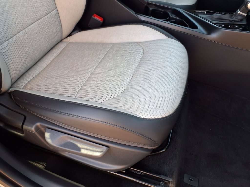 Used 2025 Kia Niro FWD image 19