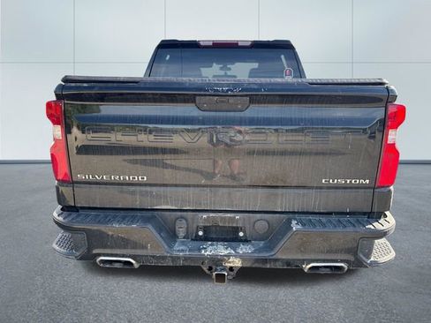Used 2021 Chevrolet Silverado 1500 Custom Trail Boss AWD/4WD image 3