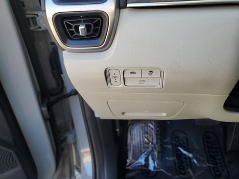 Certified 2023 Kia Sorento EX image 30