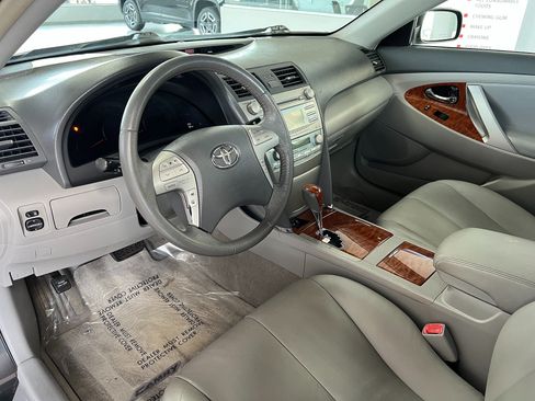 Used 2009 Toyota Camry XLE FWD image 9